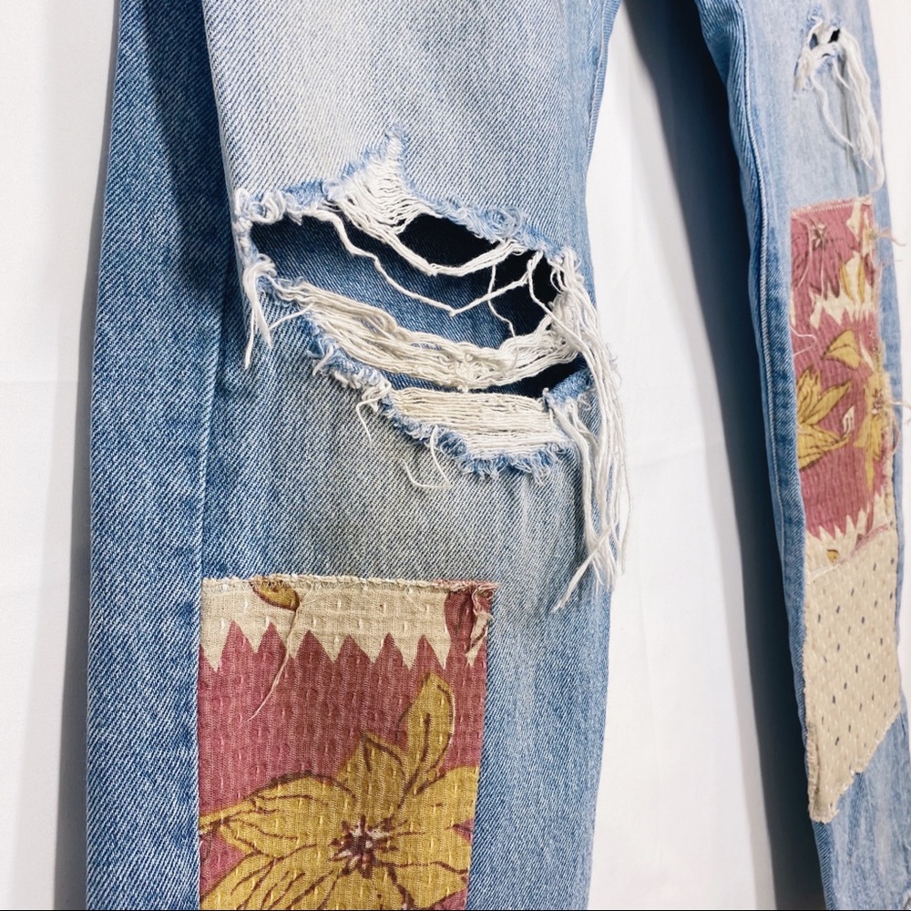 Levi’s Distressed Floral Patched 501 Jeans 27x32 - image 5